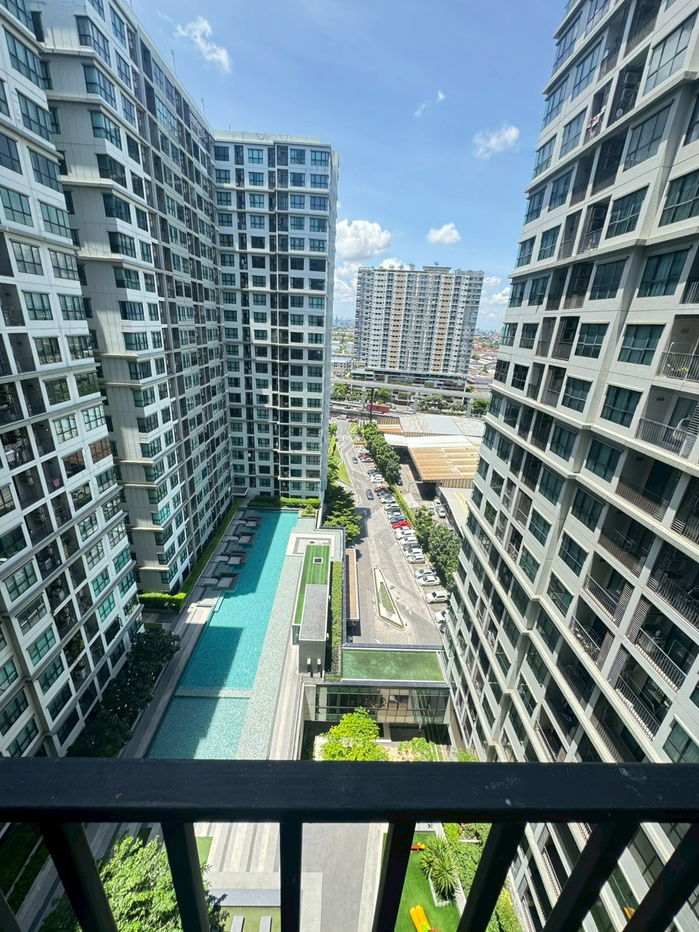 picture Buy and sell condo The Base Chaengwattana, pool view, ready to move in, near Central, Lotus, Impact Muang Thong Thani. Interested? Line ID: @951qfbfi - 8/8