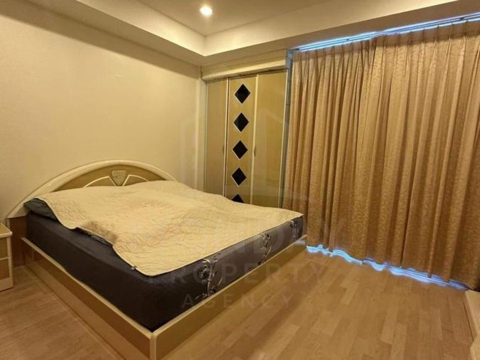 3-bed townhouse for sale, 134 sq wah, Thanapat Haus Sathorn - Narathiwas