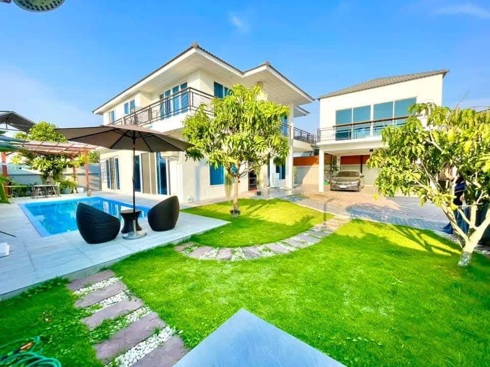 picture Pool villa 2 storey Chaknok lake 15.0 million 70,000/month - 1/14
