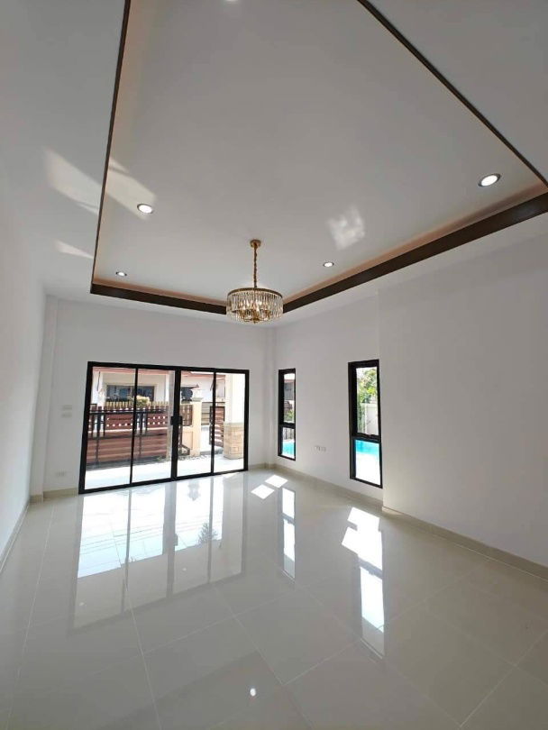 รูป ขายบ้าน Pool Villa สวยในโครงการบ้านดุสิตวิว พัทยา บ้านใหม่ พื้นที่ใช้สอยรวม 138 ตารางเมตร3 ห้องนอน 3 ห้องน้ำ - รูปที่ 5/12