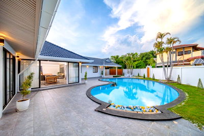 บ้านเดี่ยว นิคมปิ่นทอง : Luxury Pool Villa 3 ห้องนอน 4 ห้องน้ำ พร้อมสระว่ายน้ำส่วนตัว ขนาดที่ดิน 149 ตารางวา