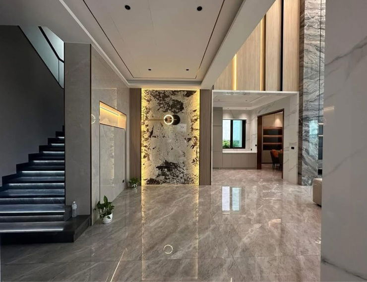 picture For rent✨ The Gentry Phatthanakan 🔥 Line ID : @034etfin 📲 5 bedrooms 6 bathrooms ✨ - 4/23