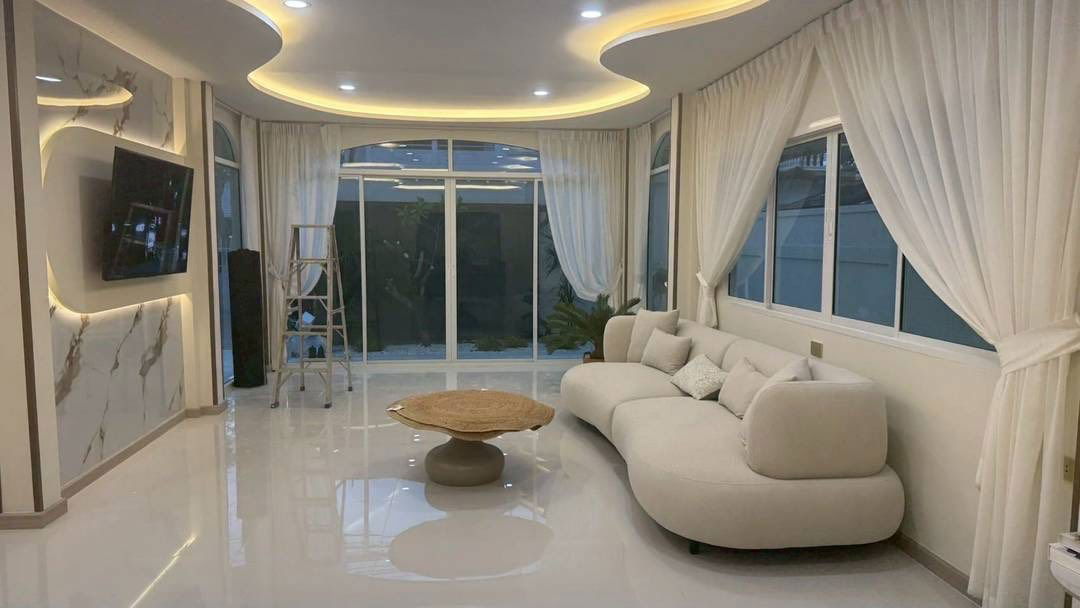 รูป ให้เช่าบ้านพัทยา คันทรีคลับวิลจ์ | ราคาเช่า: 85,000 บาท/เดือน 5 ห้องนอน 4 ห้องน้ำ - รูปที่ 11/15
