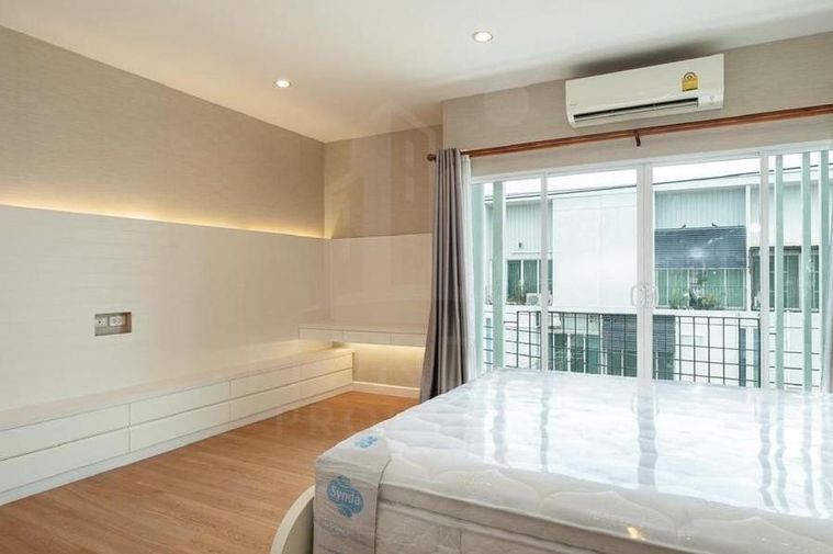 3-bed townhouse for sale, 155 sq wah, Patio Rama 2