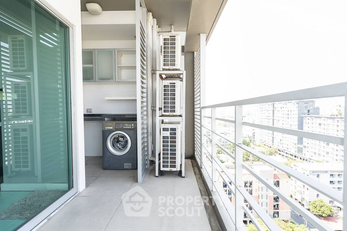 picture 2-BR Condo at The Room Ratchada-Ladprao near MRT Ratchadaphisek (ID 1534277) - 15/16