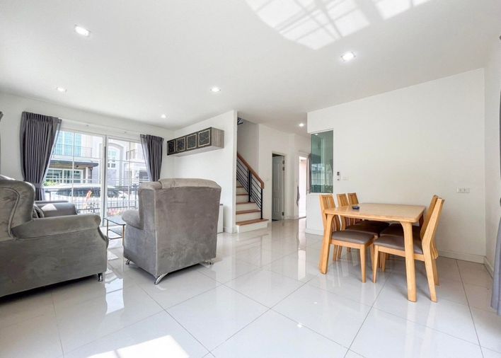 3-bed house for rent, 170 sqm, 41.3 sq wah, Golden Neo Sathorn