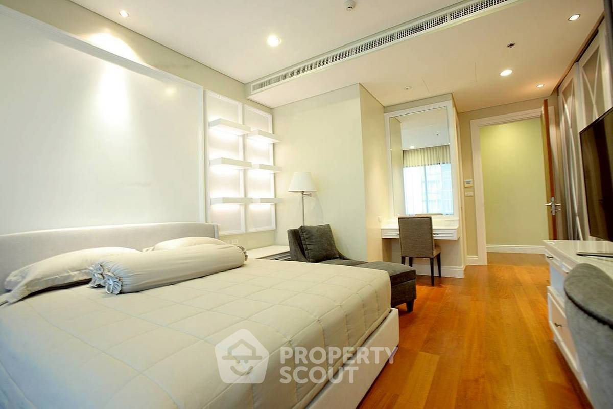 picture 3-BR Condo at Bright Sukhumvit 24 Condominium near BTS Phrom Phong (ID 2298615) - 4/15