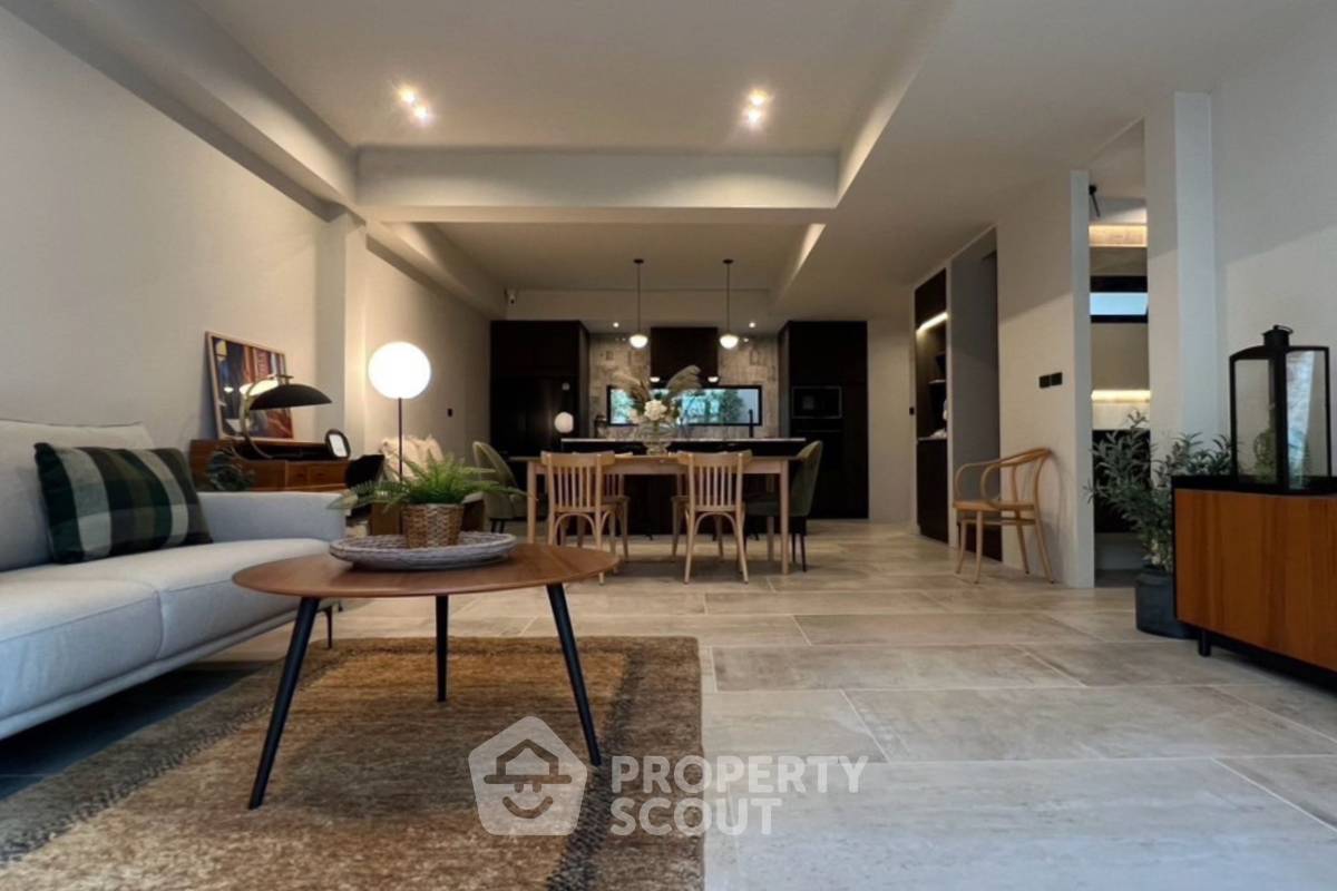 picture 4-BR Townhouse close to Sukhumvit (ID 2175437) - 9/30