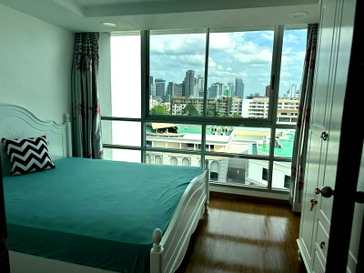 Condos for rent : Condo for Rent at The Kris Extra 5 (B6809034)