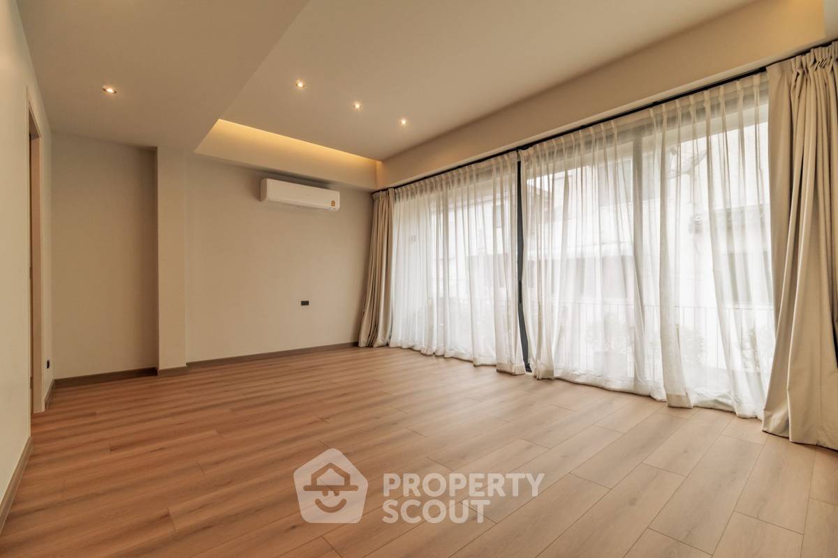 picture 4-BR House near BTS Phra Khanong (ID 2176464) - 20/31