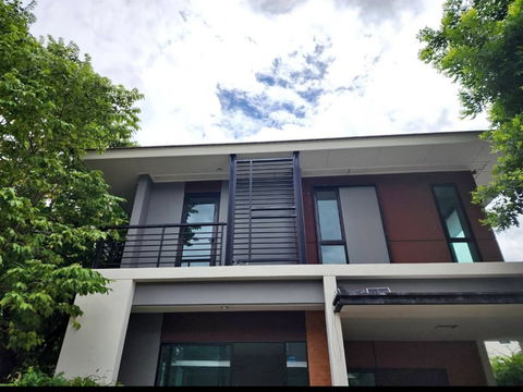 ปล่อยเช่าบ้านเดี่ยวหรูเศรษฐสิริ