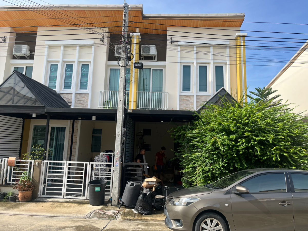 picture Golden Town Chalermprakiat - Suan Luang - 1/8