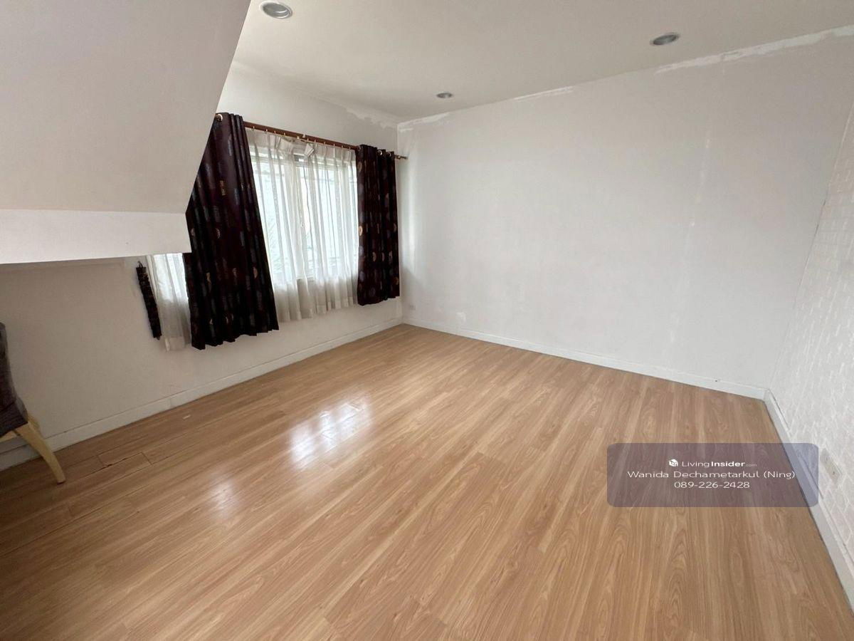 รูป ขาย ทาวน์โฮม 3 ชั้น หมู่บ้านกรีนิช รามอินทรา 3 ห้องนอน 3 ห้องน้ำ 2 ห้องนั่งเล่น ที่จอดรถในบ้าน 2 คัน เฟอร์ฯครบ พร้อมอยู่ ทำเลดีที่สุดในโครงการ 3.5ลบ. - รูปที่ 20/32