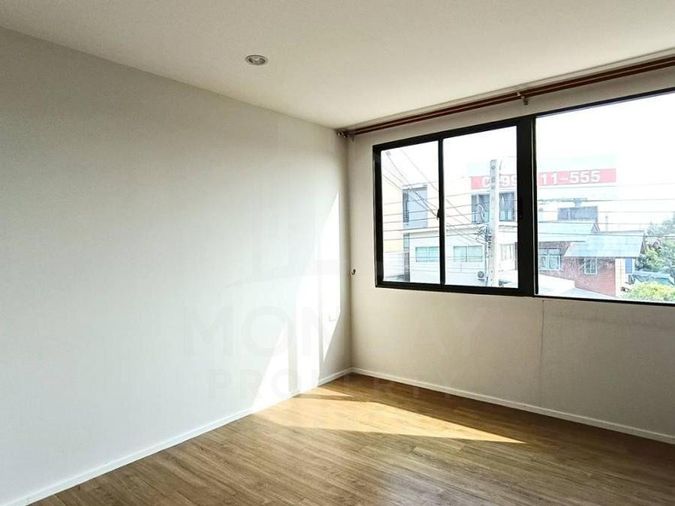 3-bed townhouse for sale, 152 sq wah, Baan Klang Muang Rama 9 - Krungthep Kreetha