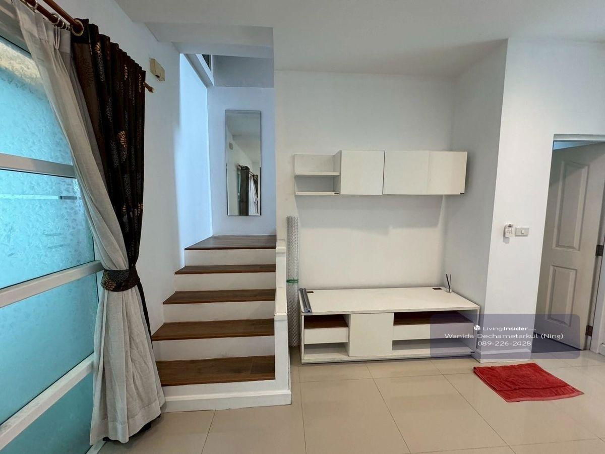 รูป ขาย ทาวน์โฮม 3 ชั้น หมู่บ้านกรีนิช รามอินทรา 3 ห้องนอน 3 ห้องน้ำ 2 ห้องนั่งเล่น ที่จอดรถในบ้าน 2 คัน เฟอร์ฯครบ พร้อมอยู่ ทำเลดีที่สุดในโครงการ 3.5ลบ. - รูปที่ 6/32
