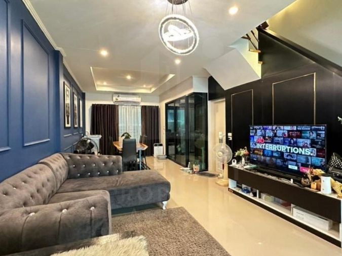 4-bed townhouse for sale, 163 sqm, Supalai Essence Ladprao