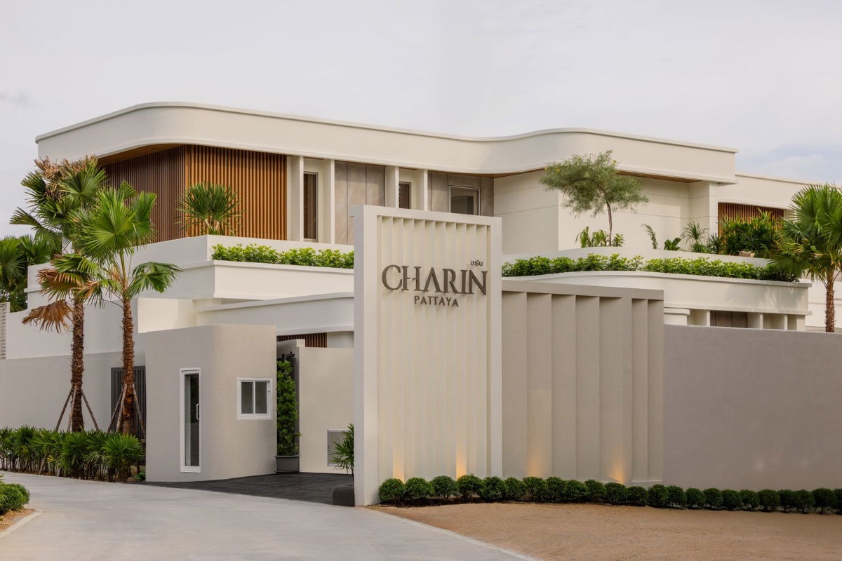 picture 𝐂𝐇𝐀𝐑𝐈𝐍 Luxury villas with private pools, experience a new definition of living in the heart of the city. - 3/15
