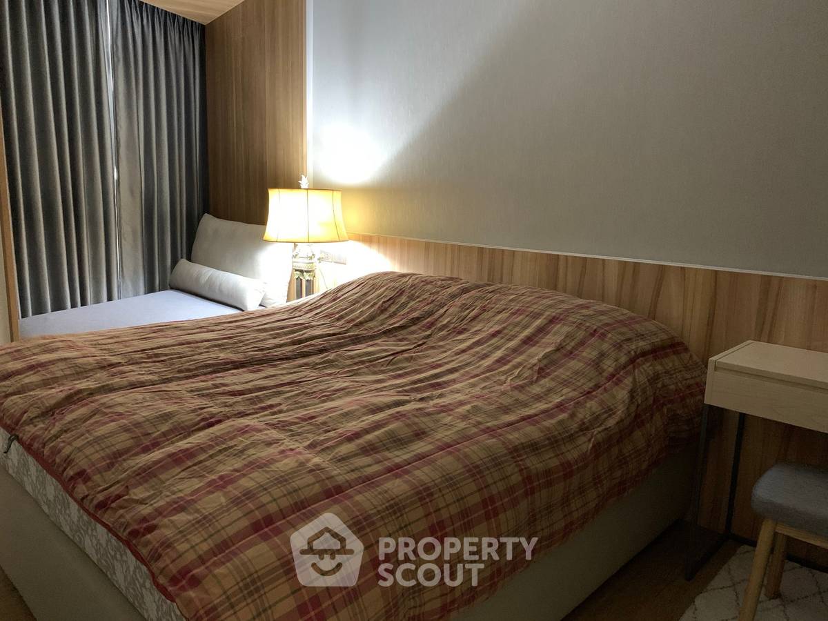 picture 2-BR Condo at Triple Y Residence Samyan near MRT Sam Yan (ID 2298910) - 4/8