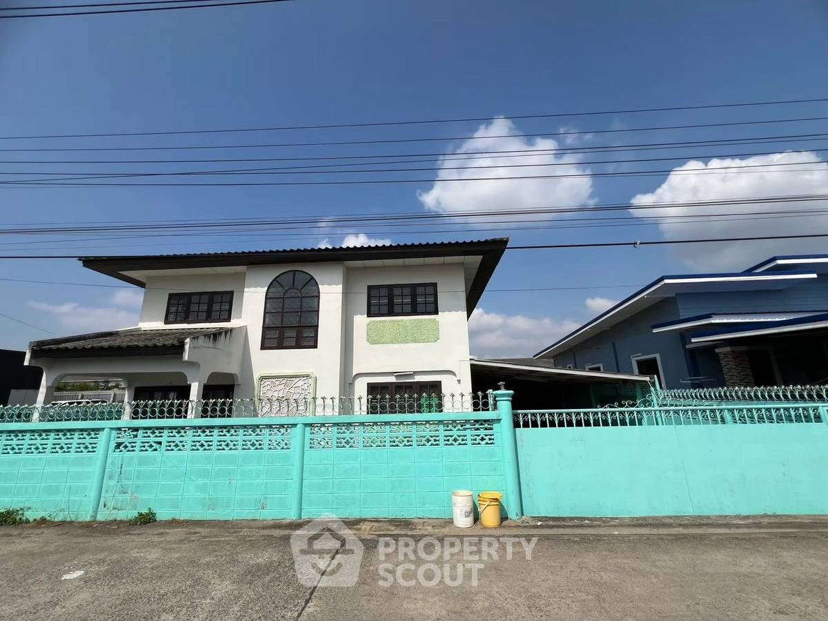 picture 3-BR House in Bang Chan (ID 2300397) - 1/24