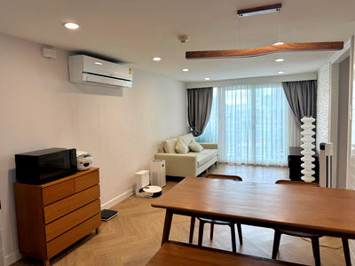 ขายคอนโด : [Owner Post] คอนโดห้องใหญ่ ใจกลางสาทร รีโนเวทใหม่ ทำระบบไฟน้ำใหม่ ทั้งห้อง 2 ห้องนอน 2 ห้องน้ำ [Rare Unit ห้องเดียวต่อชั้น]