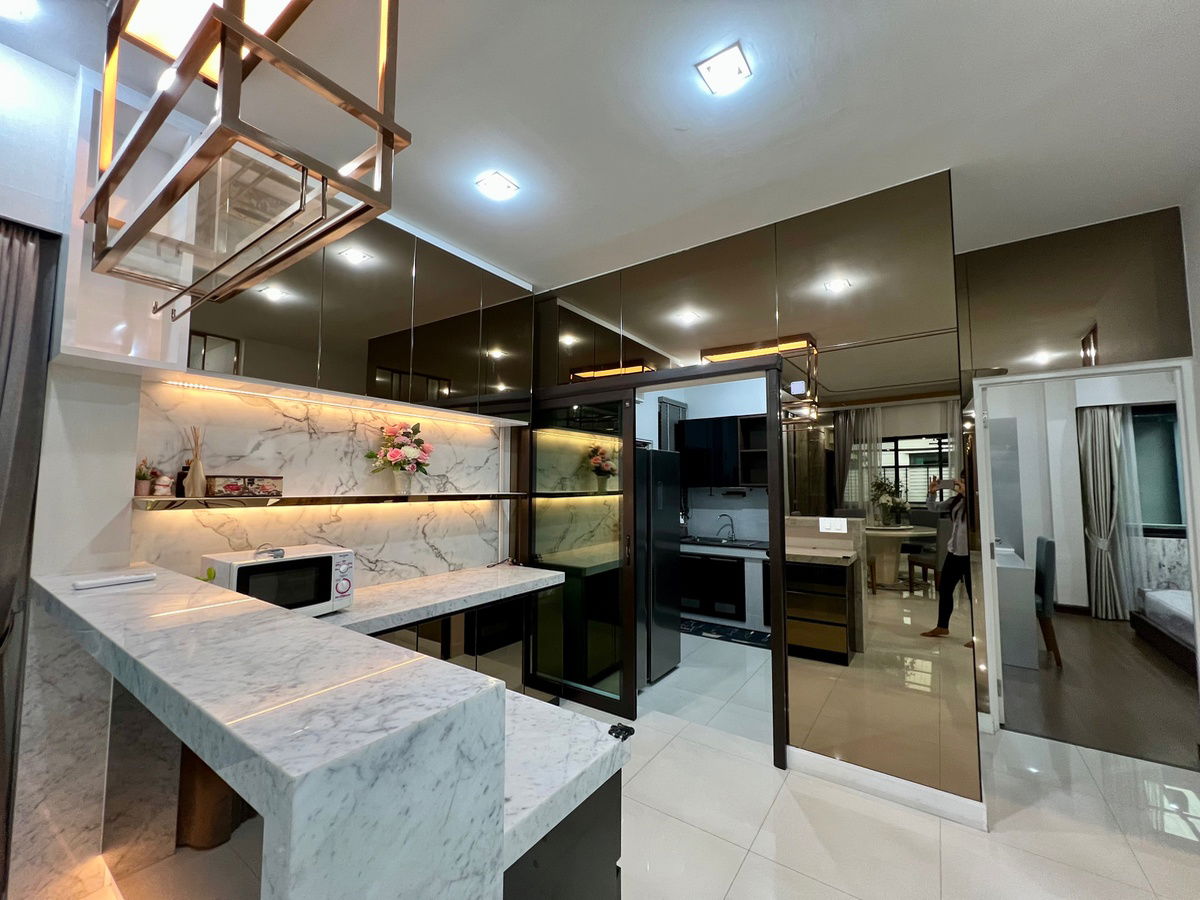 picture 🏡 Luxury Detached Home for Rent at The City Pattanakarn – Elegantly Furnished, Prime Location on New Pattanakarn Road - 5/21