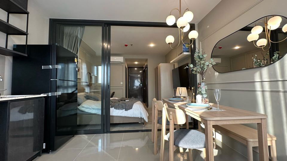 picture WS3175 ✨ For rent XT Huai Khwang – Luxury Condo ✨🚇 Only 75 meters to MRT Huai Khwang - 1/5
