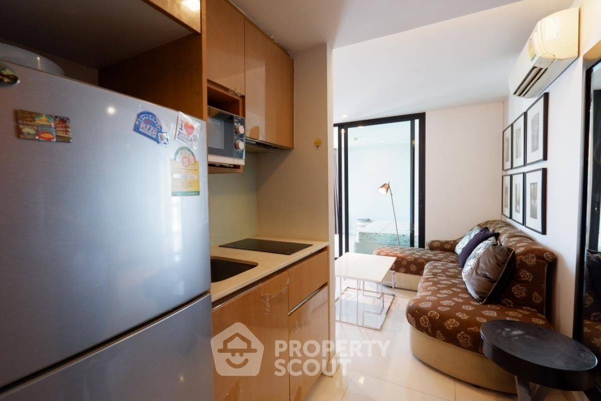 picture 1-BR Condo at Socio Ruamrudee near BTS Nana (ID 1552802) - 3/10