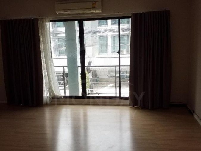 ขายทาวน์โฮม 3 ห้องนอน 149 ตร.ว. บ้านกลางเมือง งามวงศ์วาน