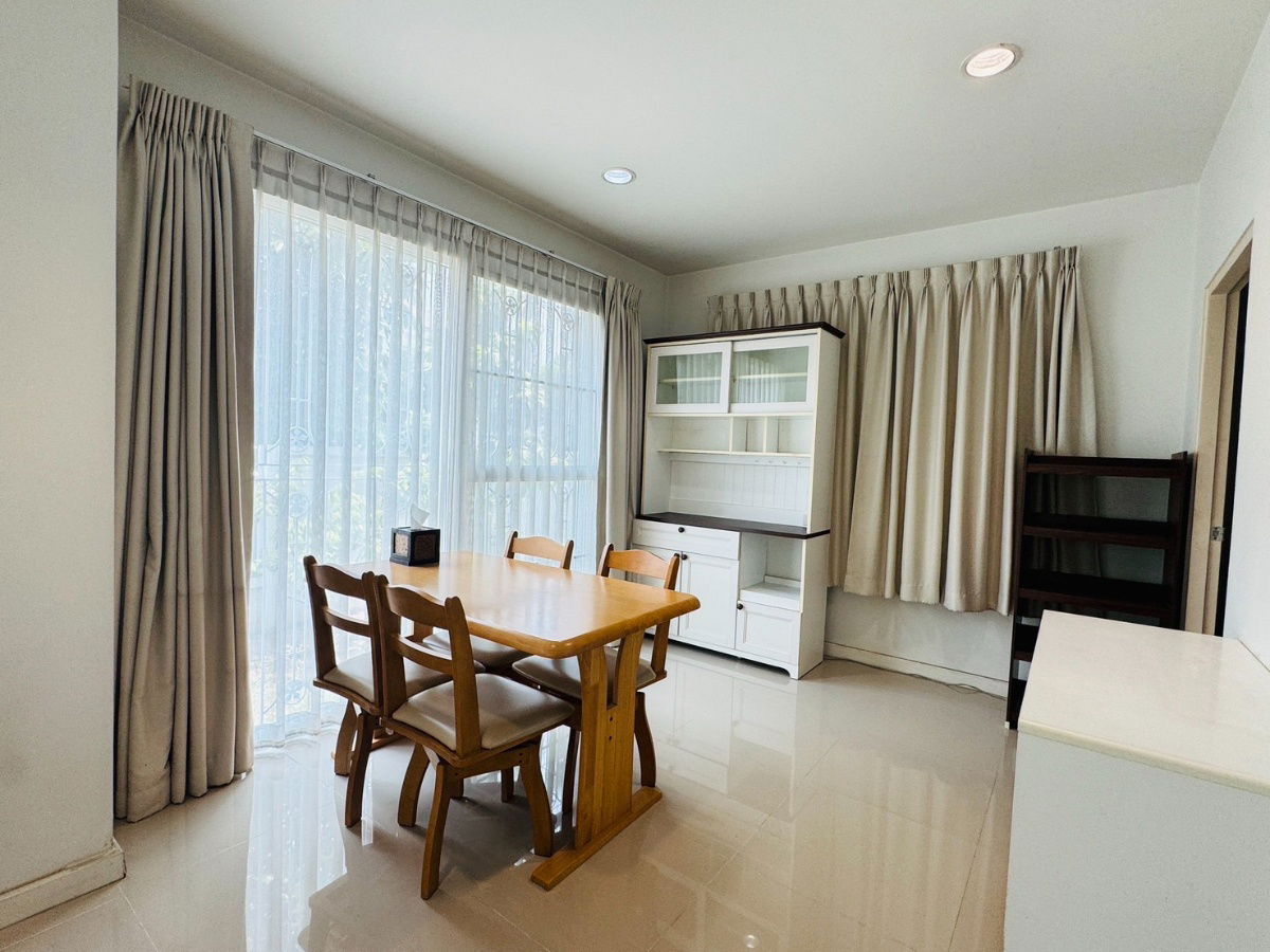 รูป ขายบ้านแฝด หมู่บ้านกรูฟวิลล์ บางนา หลังมุม 3 ห้องนอน 2 ห้องน้ำ ใกล้เมกาบางนา เข้าออกได้หลายทาง - รูปที่ 3/9