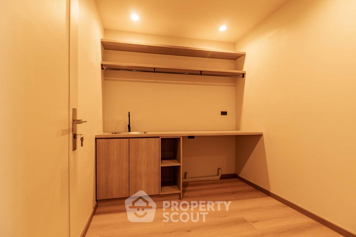picture 4-BR House near BTS Phra Khanong (ID 2176464) - 19/31