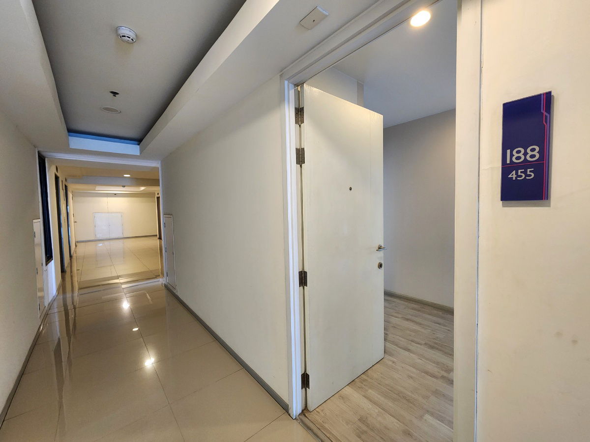 รูป สถานะตามภาพปก**ห้องว่างครับผม  รอลิฟท์ไม่นาน ทิศใต้ลมดี ระเบียงใหญ่ที่สุด** ให้เช่า พลัมคอนโด เซ็นทรัล สเตชั่น สภาพใหม่ วิวสวย SN490.79 - รูปที่ 9/67