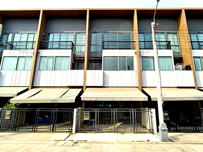 Townhouses for sale Srinakarin-Romklao Road : 📌 Urgently for sale : The Trust Town Bowin MD-94195