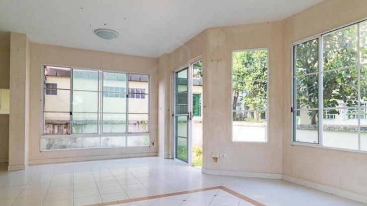 picture House for Sale ​🔥🔥 Special Price at Parichart Suwinthawong
MD-84756 - 2/7