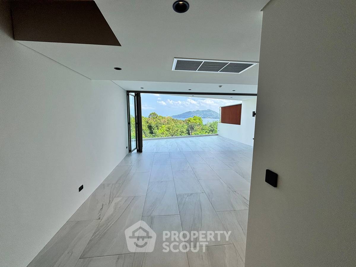 picture Blue Point Condos - 3-bed duplex and private pool with sea view by Patong Beach (ID 985749) - 14/27