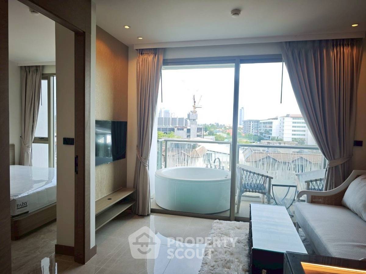 picture 1-BR Condo at The Riviera Ocean Drive close to Jomtien Beach (ID 2096560) - 2/6