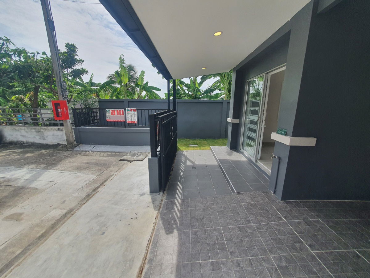 picture Beautiful corner townhouse, special discount, 2-storey, 30 square wah, Baan Pruksa 33 Bang Bua Thong, beautiful view, nice garden, newly renovated - 6/27
