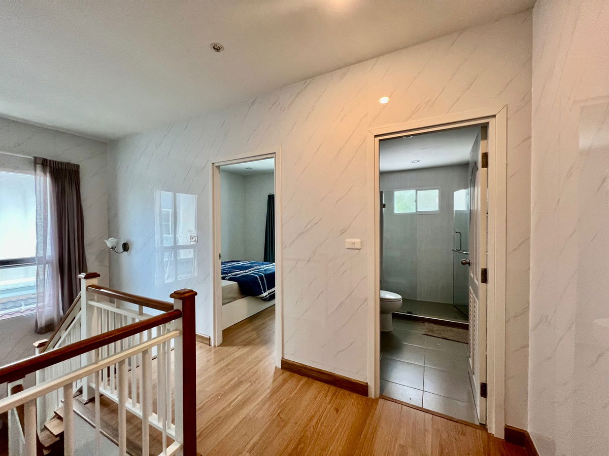 picture For Rent – Newly Renovated 2-Storey Detached House in Passorn Prestige Luxe, Pattanakarn 44 (Accessible from On Nut 39, Srinakarin - 13/23