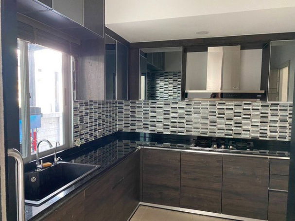 picture FOR RENT  HOUSE PROPERTY  70000 BAHT per MONTH - 7/8