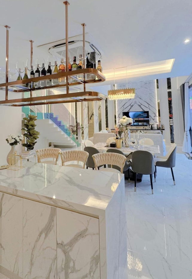 picture Luxury House for Rent | Rent: 260,000 THB/month Location : Jomtien Beach  4 Bedrooms5 Bathrooms - 10/19