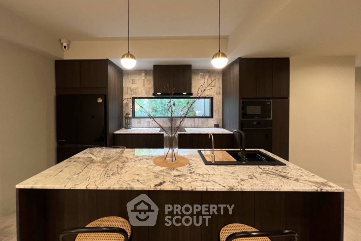 picture 4-BR Townhouse close to Sukhumvit (ID 2175437) - 15/30