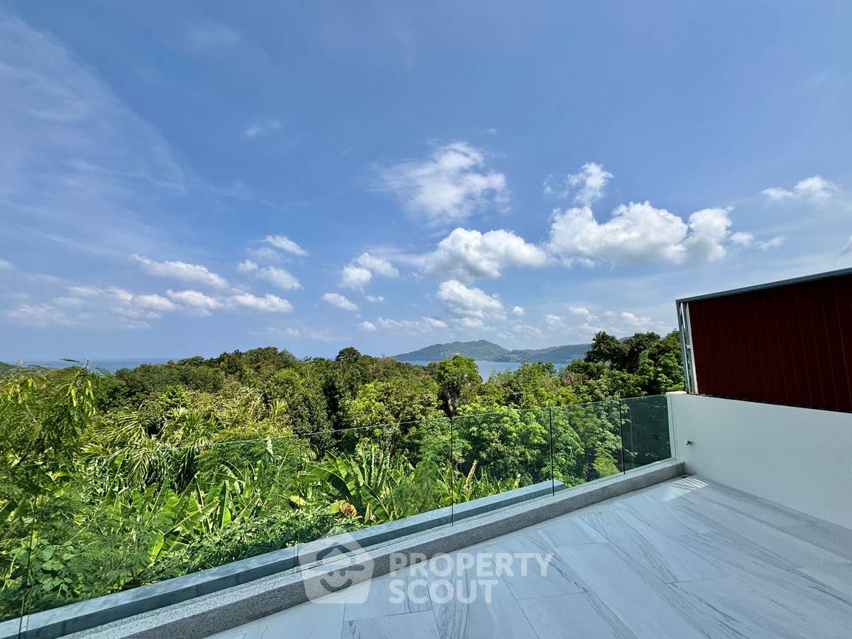 picture Blue Point Condos - 3-bed duplex and private pool with sea view by Patong Beach (ID 985749) - 23/27