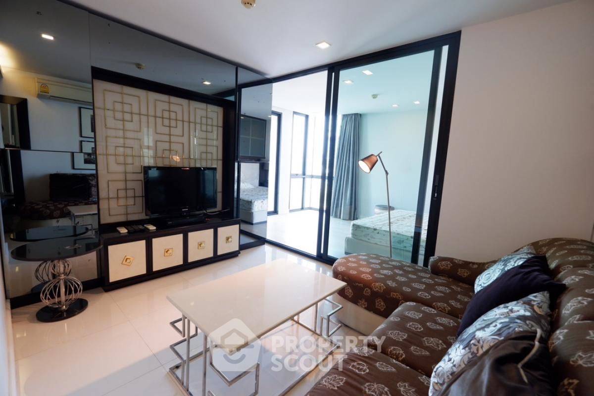 picture 1-BR Condo at Socio Ruamrudee near BTS Nana (ID 1552802) - 1/10