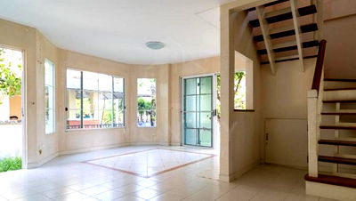 Houses for sale Lat Krabang : House for Sale ​🔥🔥 Special Price at Parichart Suwinthawong
MD-84756