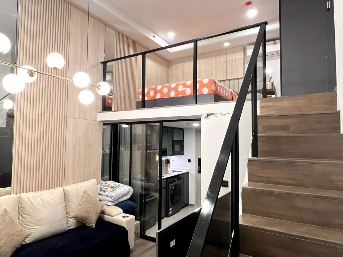 picture Park Origin Chula Samyan【𝐑𝐄𝐍𝐓】🔥Warm Japanese style tones, complete built-in furniture, feel airy and comfortable.🔥 Contact Line ID: @hacondo - 4/10