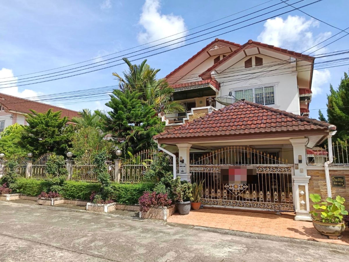 picture Large detached house for sale in a development in Khuan Lang, Hat Yai. 4 bedrooms, 162 sq. wah. - 1/6