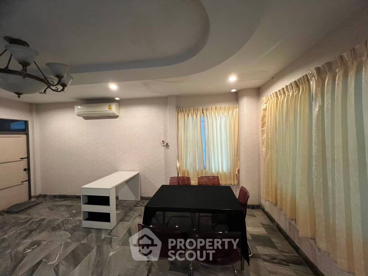 รูป บ้าน 3-ห้องนอน ใน ดอนเมือง (ID 2289667) - รูปที่ 10/45