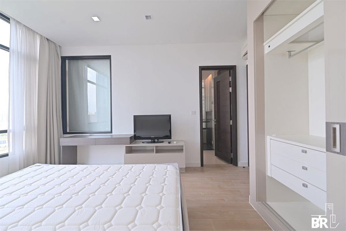 picture 🔥Ivy Ampio  - Rent 46,000 bath / month, 2B2B size 81 sqm, available ( Line ID: real_realestate or phone: 0842824246)  - 4/11