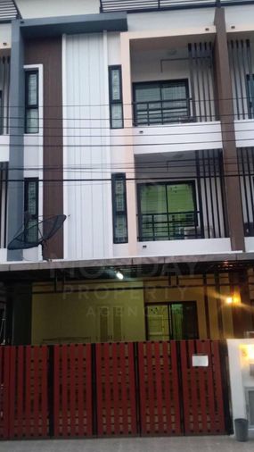ขายทาวน์โฮม 5 ห้องนอน 240 ตร.ว. เดอะ เบสท์ ทาวน์โฮม เพชรเกษม 110