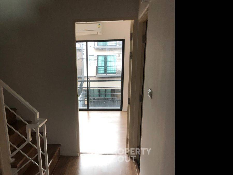 picture 4-BR House at Baan Klang Muang Ramintra - Watcharapol in Khlong Thanon (ID 2150445) - 6/10