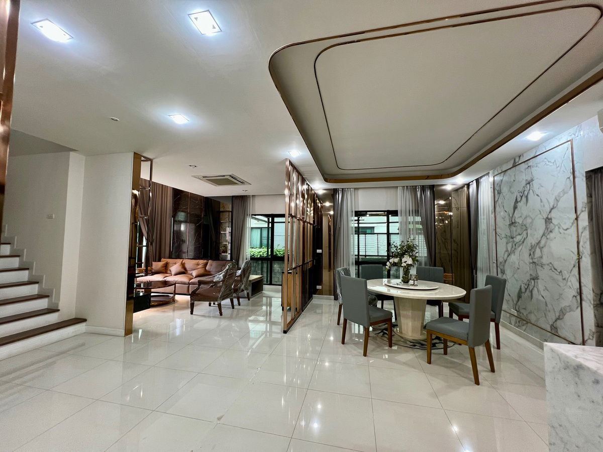 picture 🏡 Luxury Detached Home for Rent at The City Pattanakarn – Elegantly Furnished, Prime Location on New Pattanakarn Road - 9/21